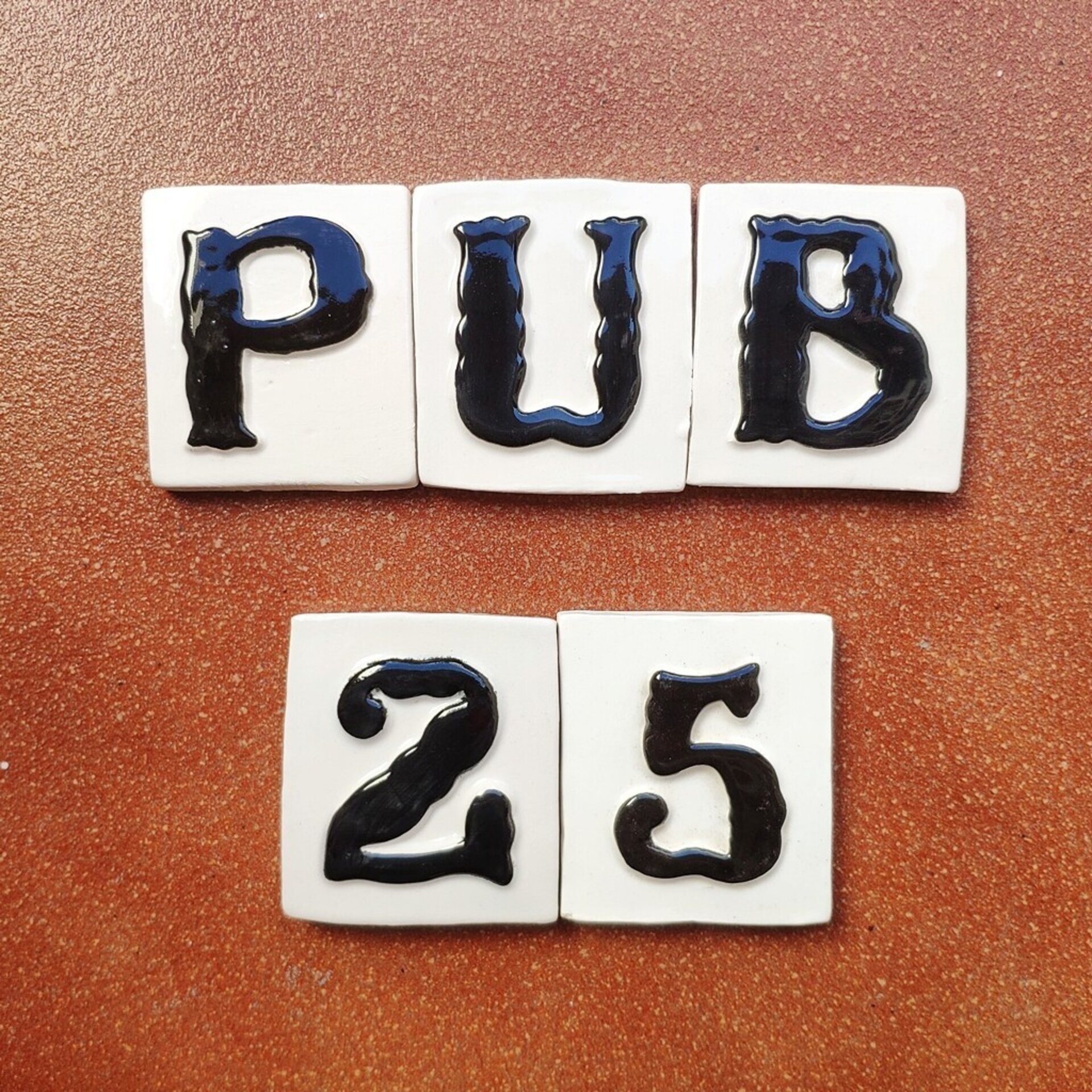 Letras y Números modelo "CLÁSICA-Negra" - 7,5cm. (3") - 2