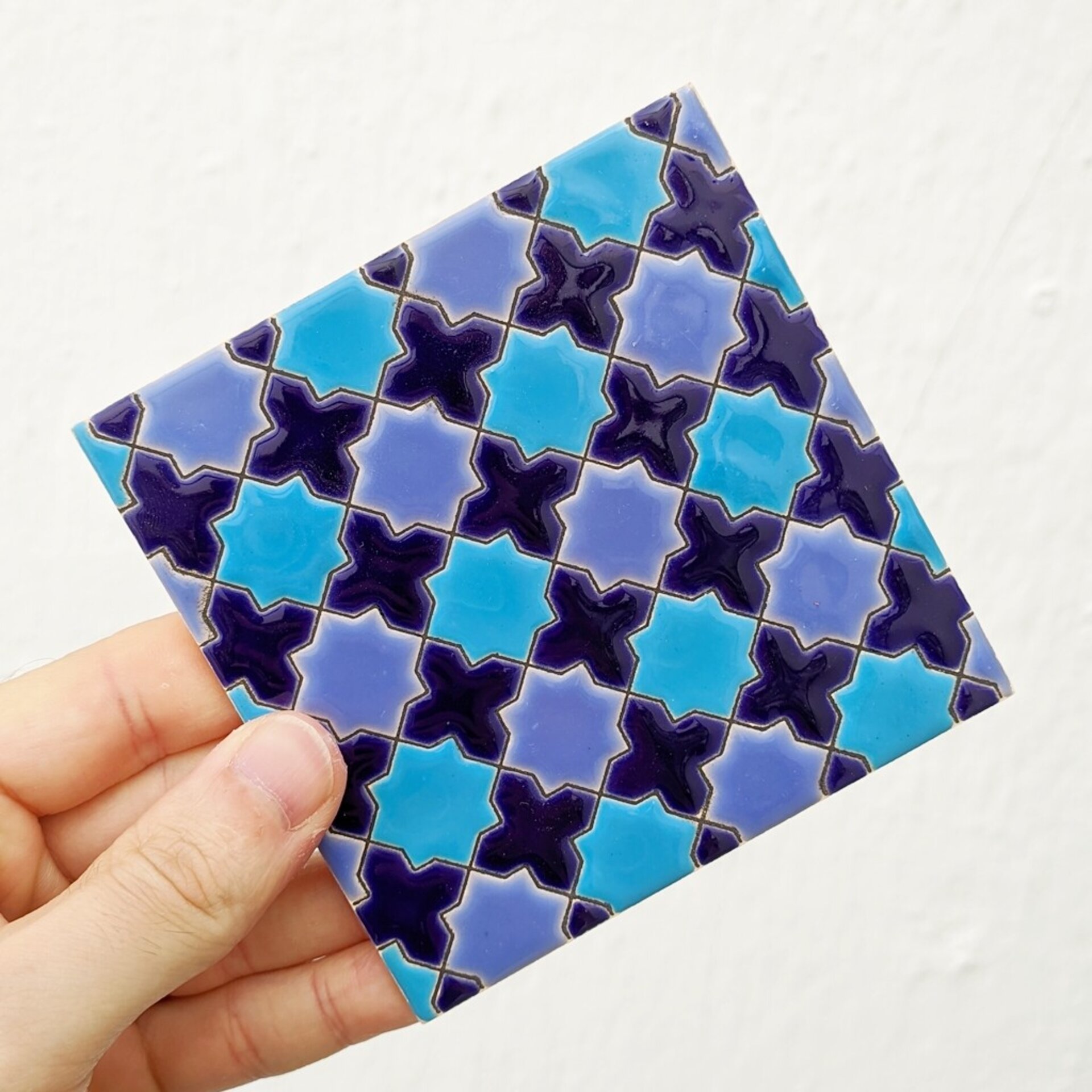 Azulejo artesanal de 11cm. esmaltado en cuerda seca. - 1