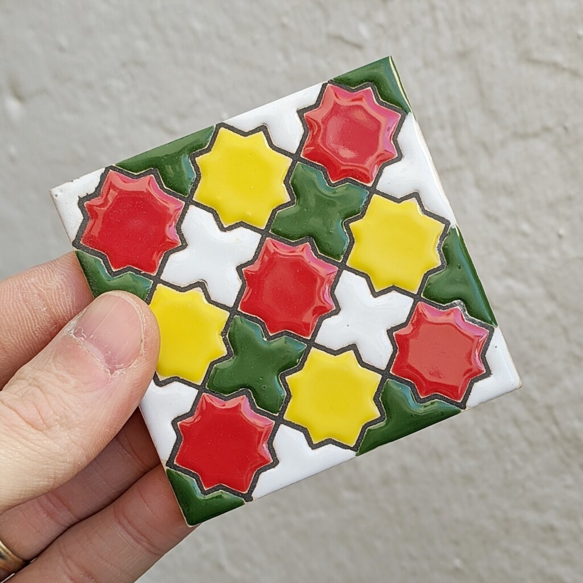 Azulejo artesanal de 7,5cm. esmaltado en cuerda seca. - 1