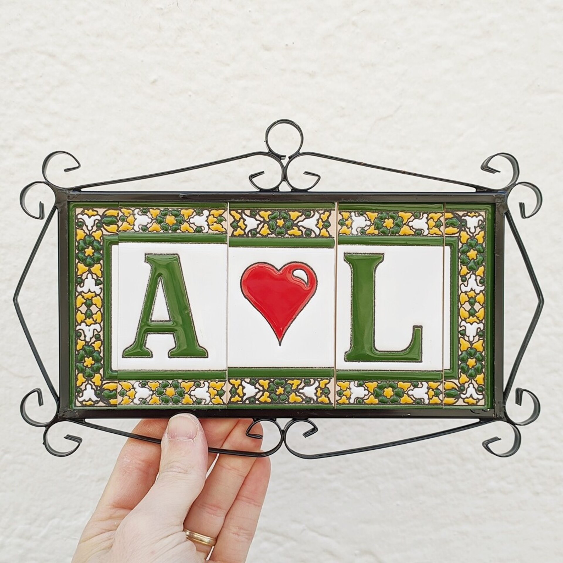 Letras y Números modelo "COLOR-V" - 11cm. (2.1") - 14