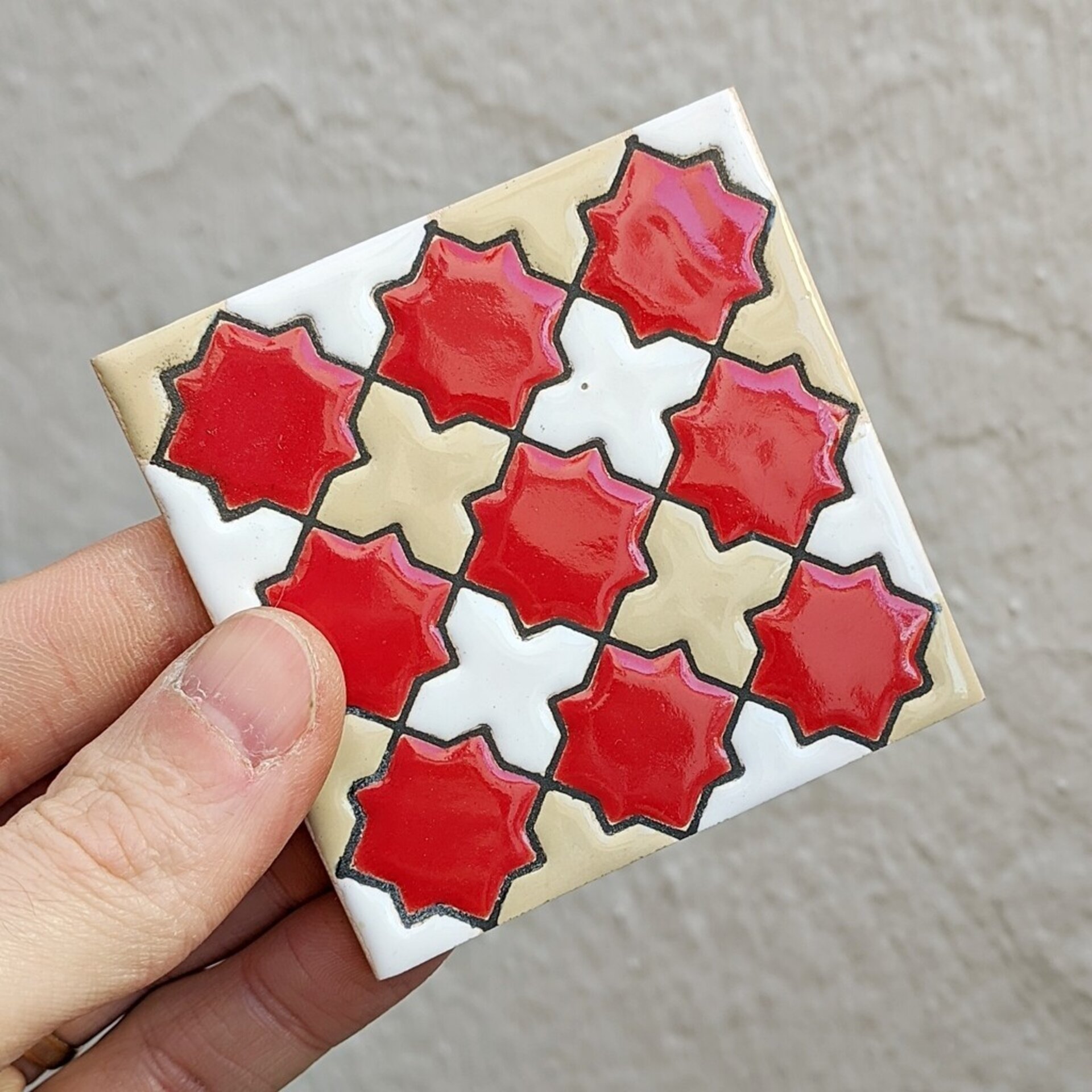 Azulejo artesanal de 7,5cm. esmaltado en cuerda seca. - 1