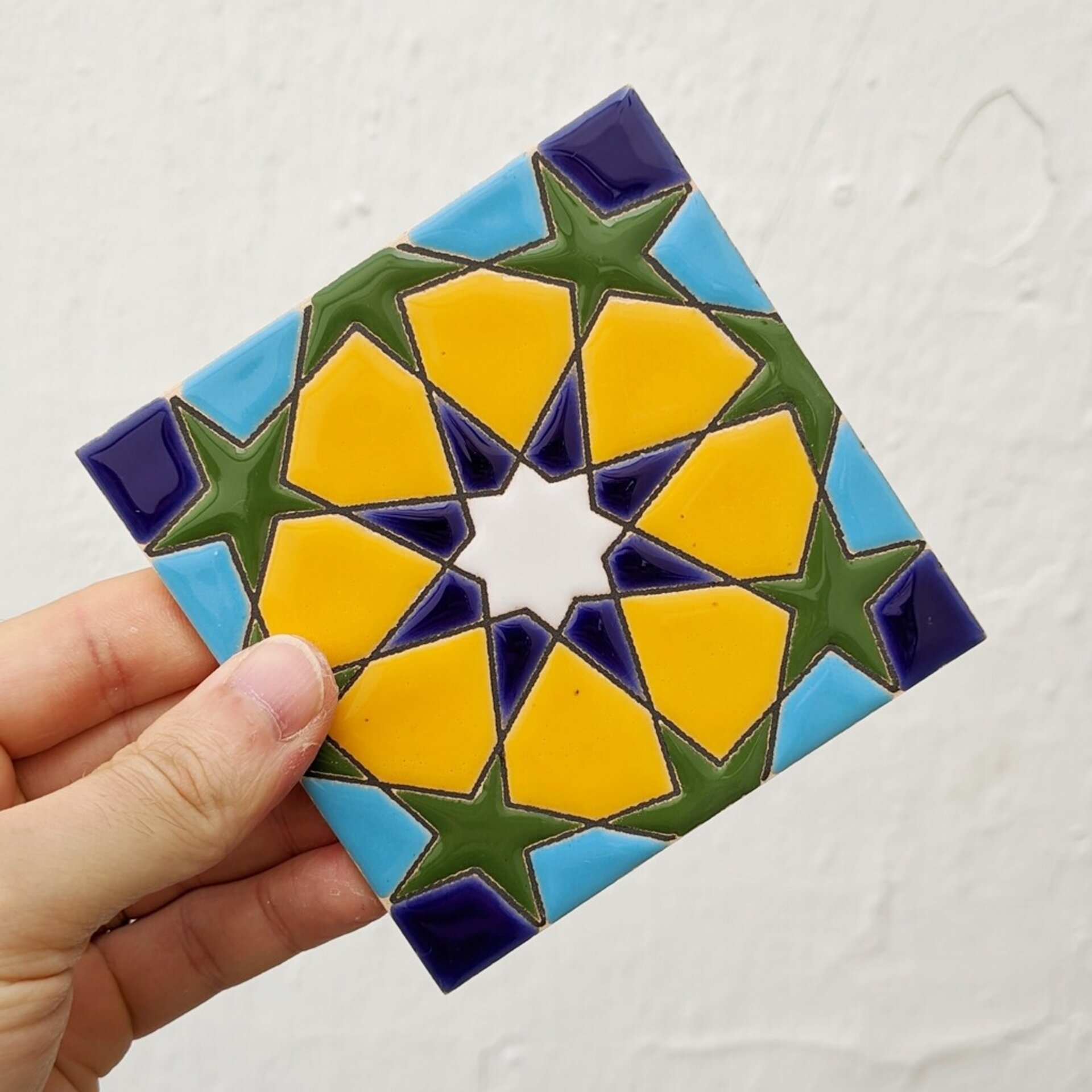 Azulejo artesanal de 11cm. esmaltado en cuerda seca. - 1