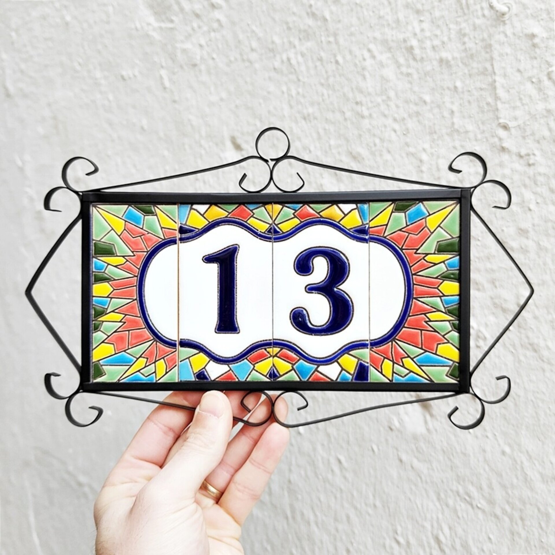 Letras y Números modelo "RONDA-M" - 11cm. (2.1") - 15