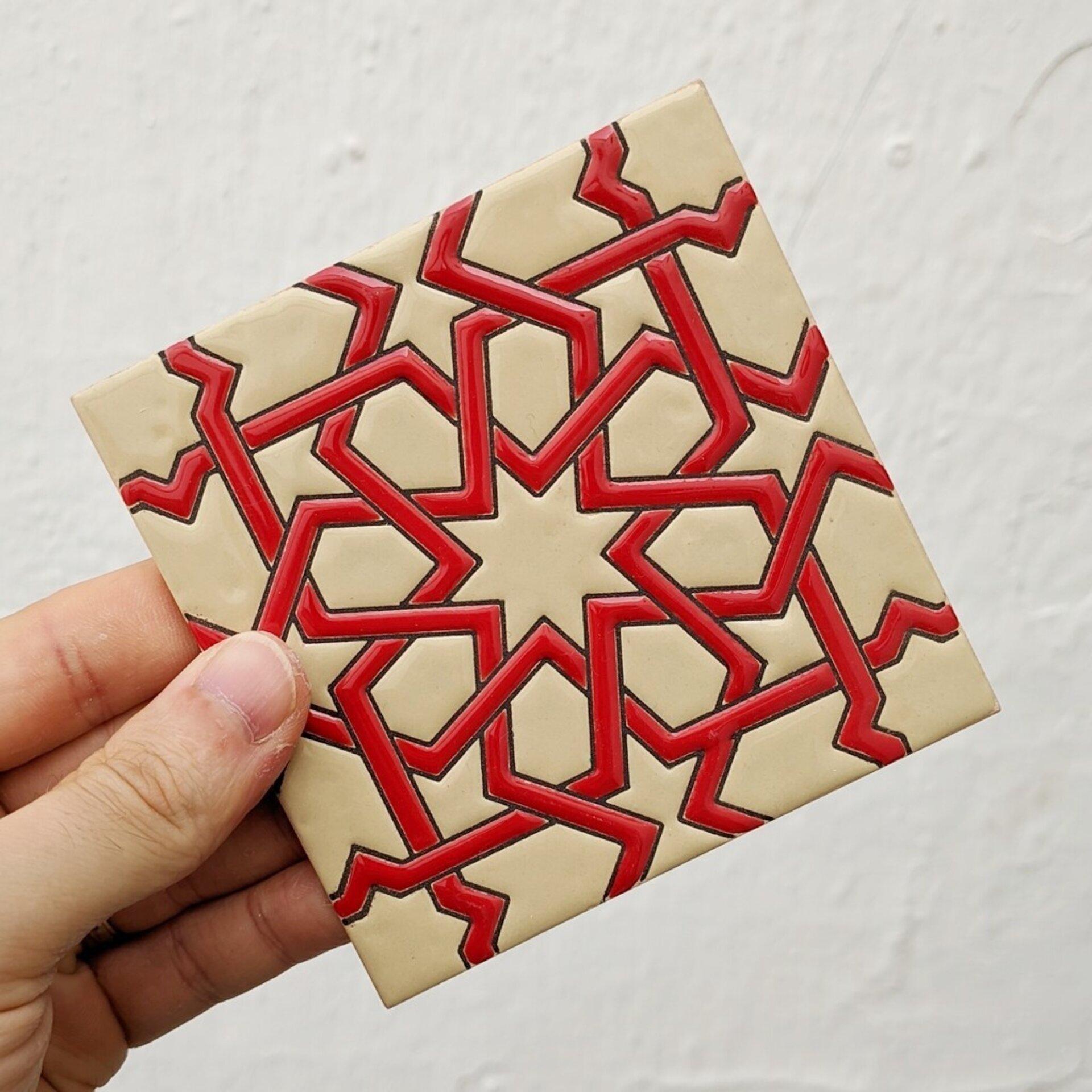 Azulejo artesanal de 11cm. esmaltado en cuerda seca. - 1