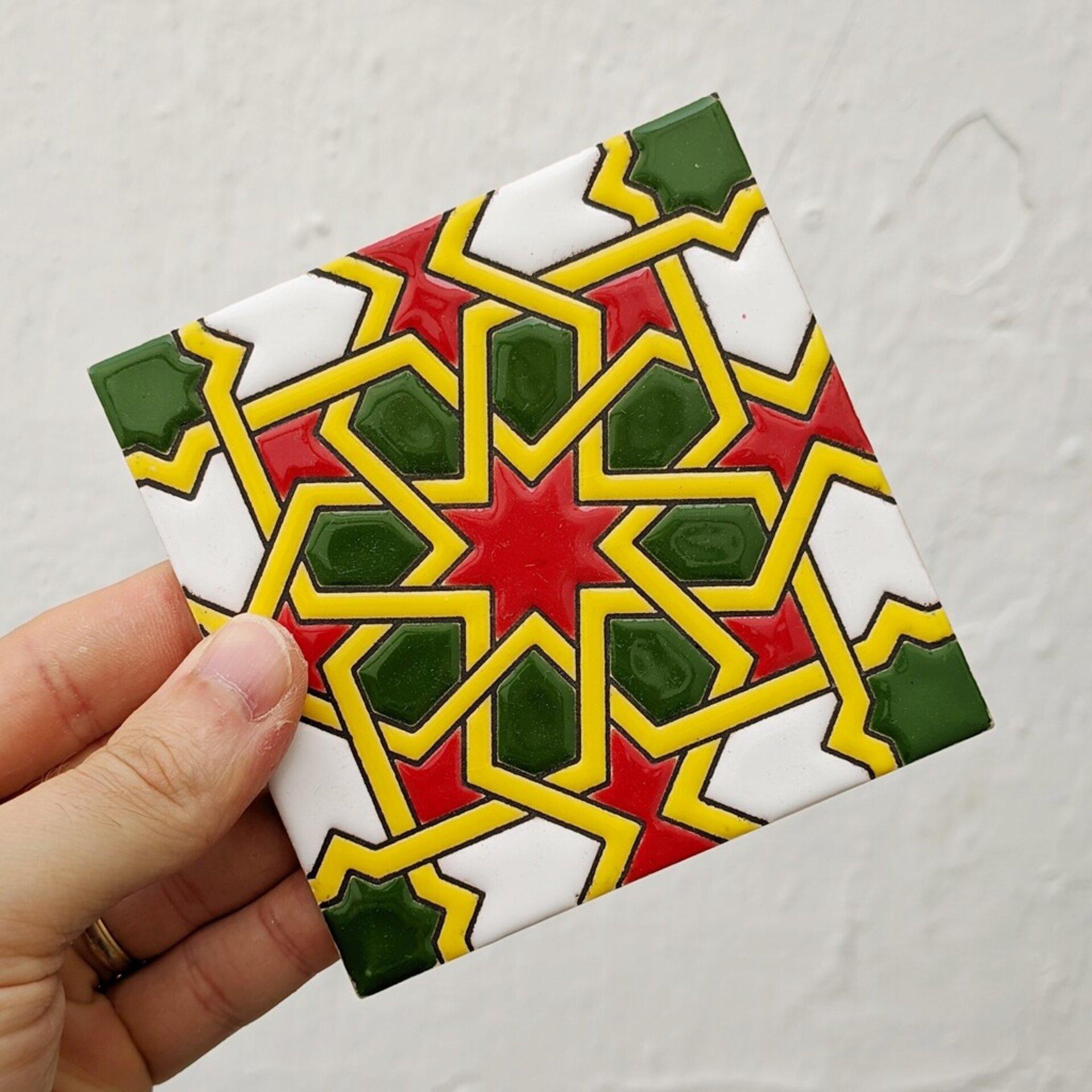 Azulejo artesanal de 11cm. esmaltado en cuerda seca. - 1