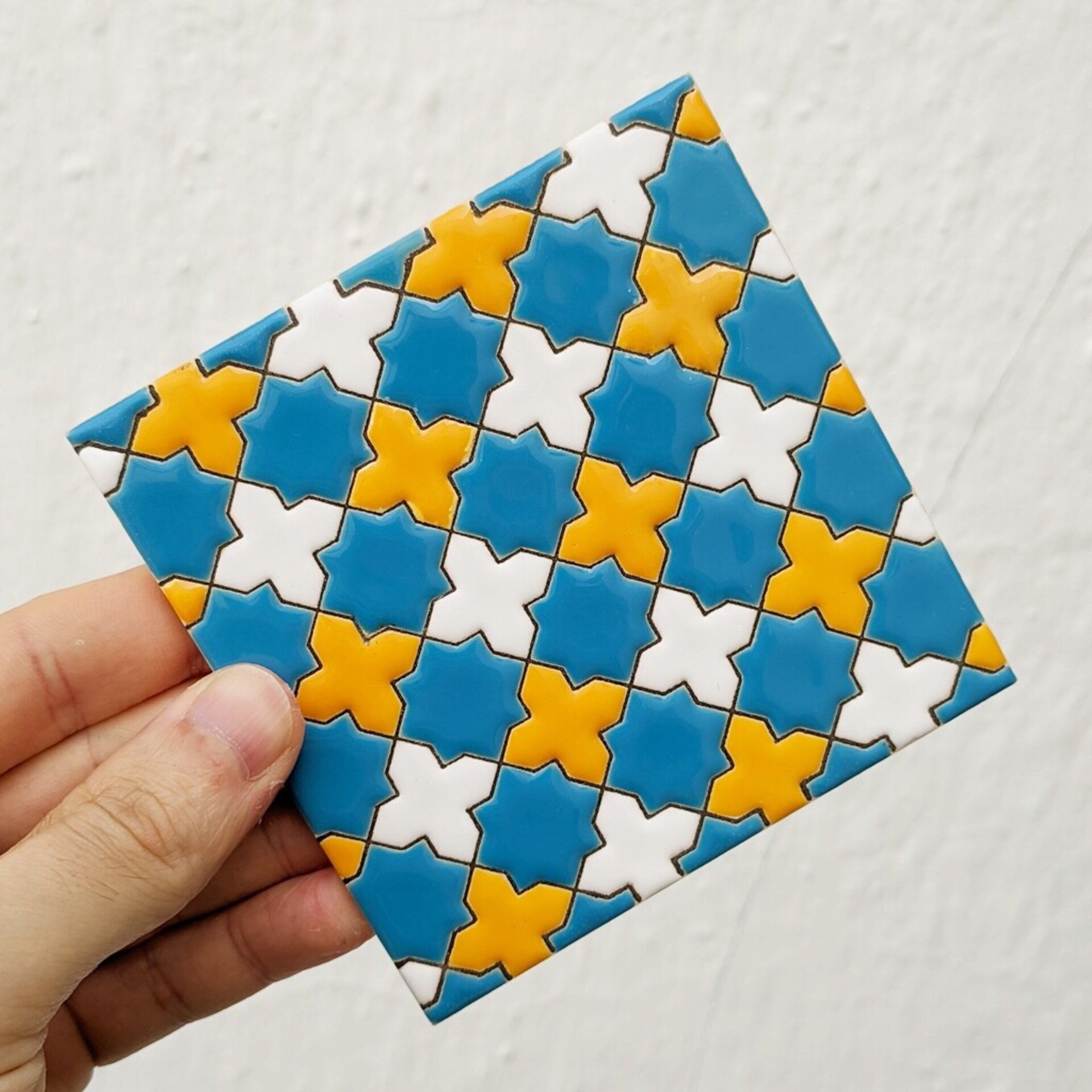 Azulejo artesanal de 11cm. esmaltado en cuerda seca. - 1