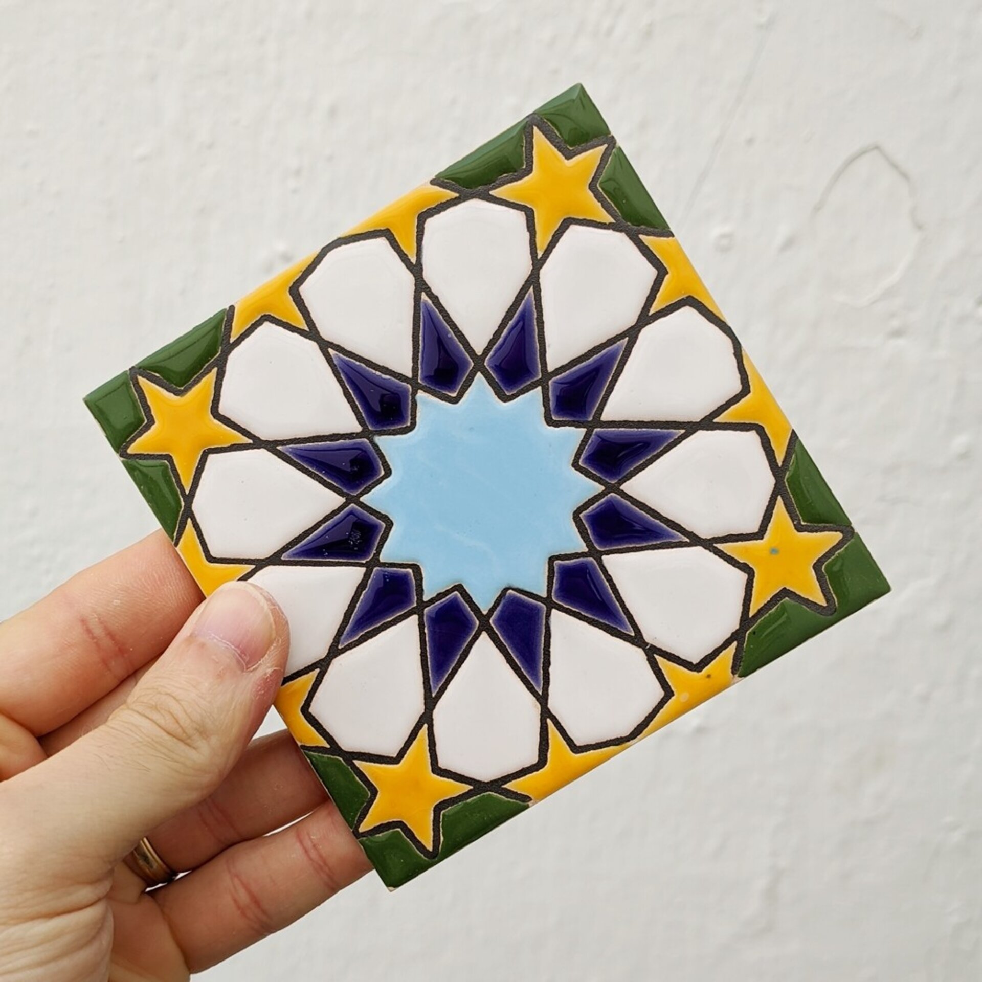 Azulejo artesanal de 11cm. esmaltado en cuerda seca. - 1