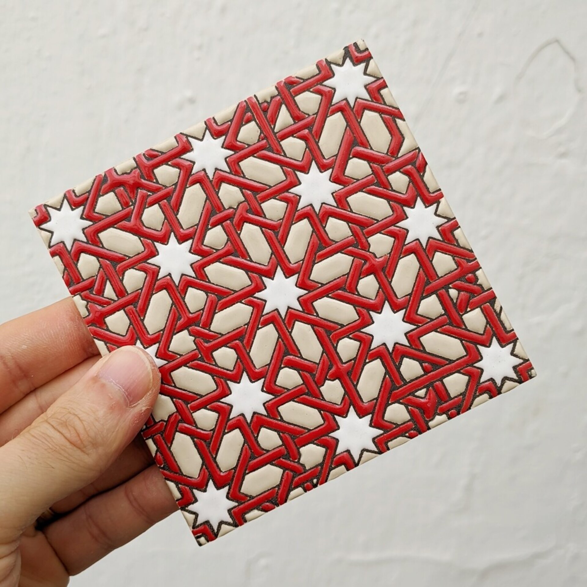 Azulejo artesanal de 11cm. esmaltado en cuerda seca. - 1