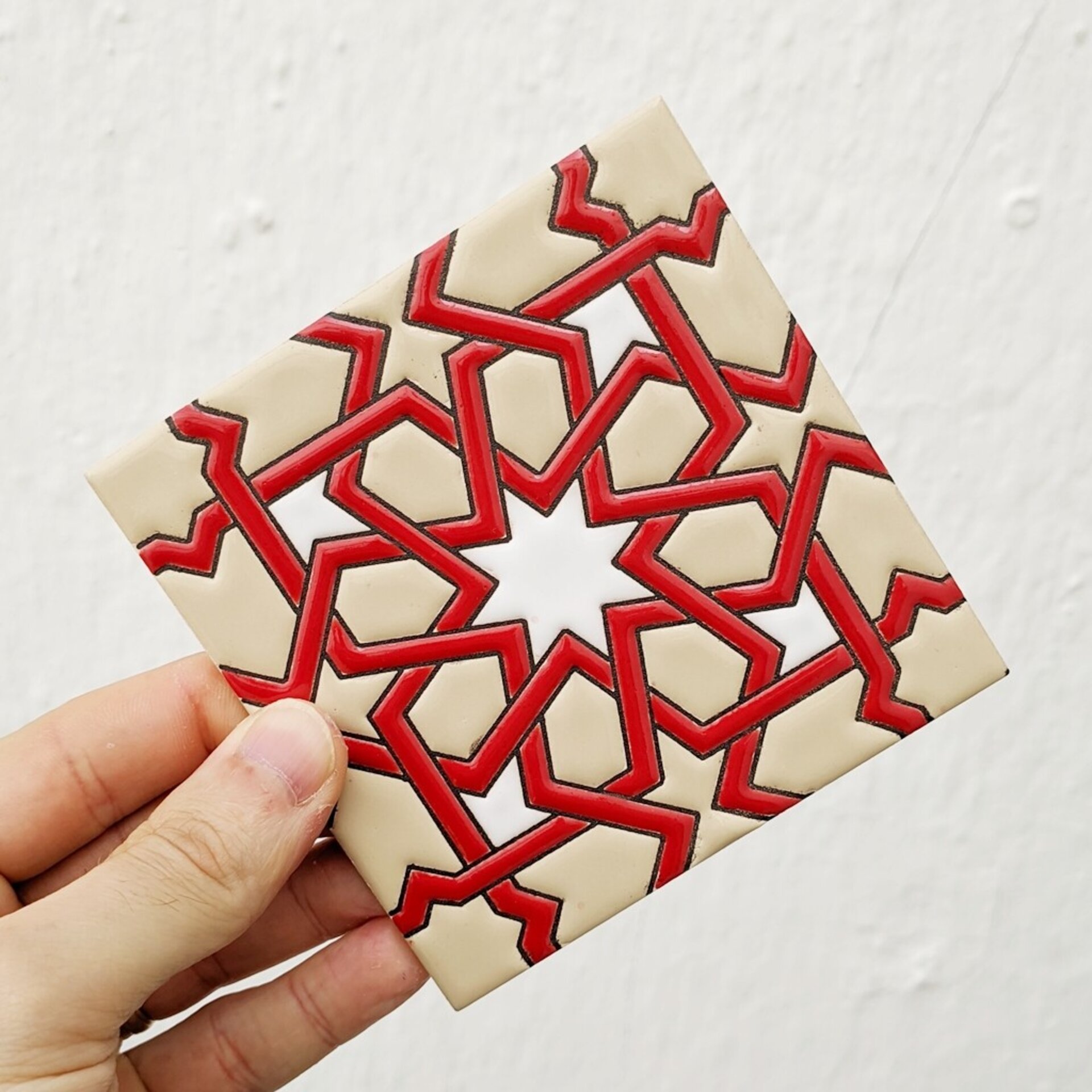 Azulejo artesanal de 11cm. esmaltado en cuerda seca. - 1